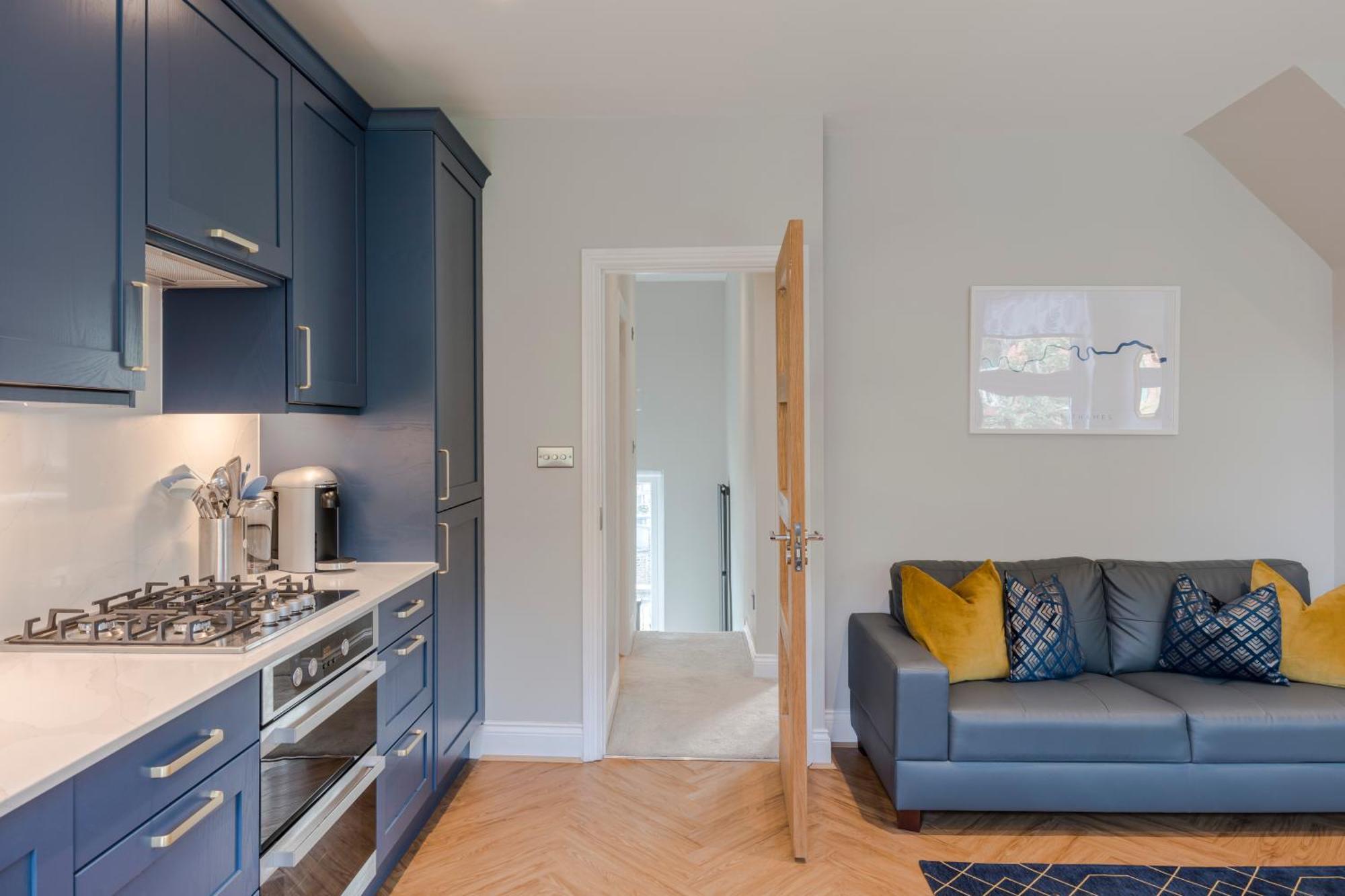 Stunning 3 Bed Duplex Apartment In The Heart Of West Hampstead ロンドン エクステリア 写真