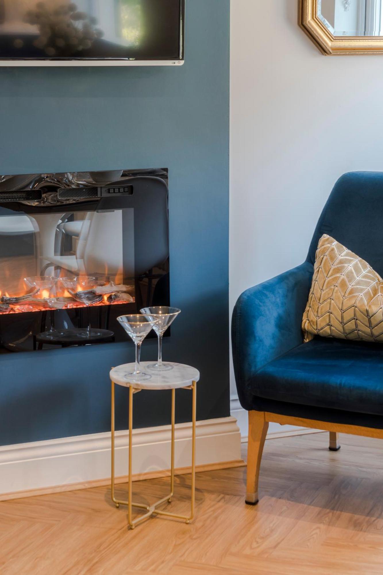 Stunning 3 Bed Duplex Apartment In The Heart Of West Hampstead ロンドン エクステリア 写真
