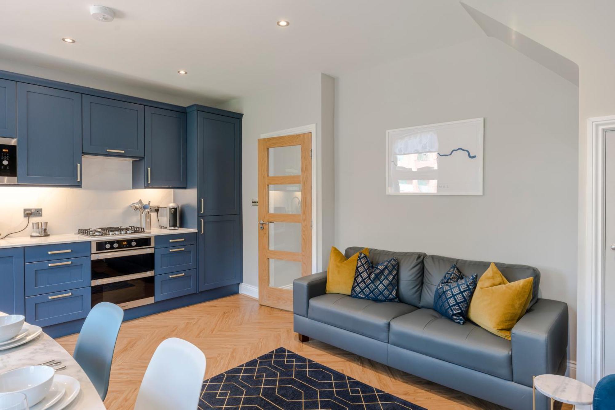 Stunning 3 Bed Duplex Apartment In The Heart Of West Hampstead ロンドン エクステリア 写真