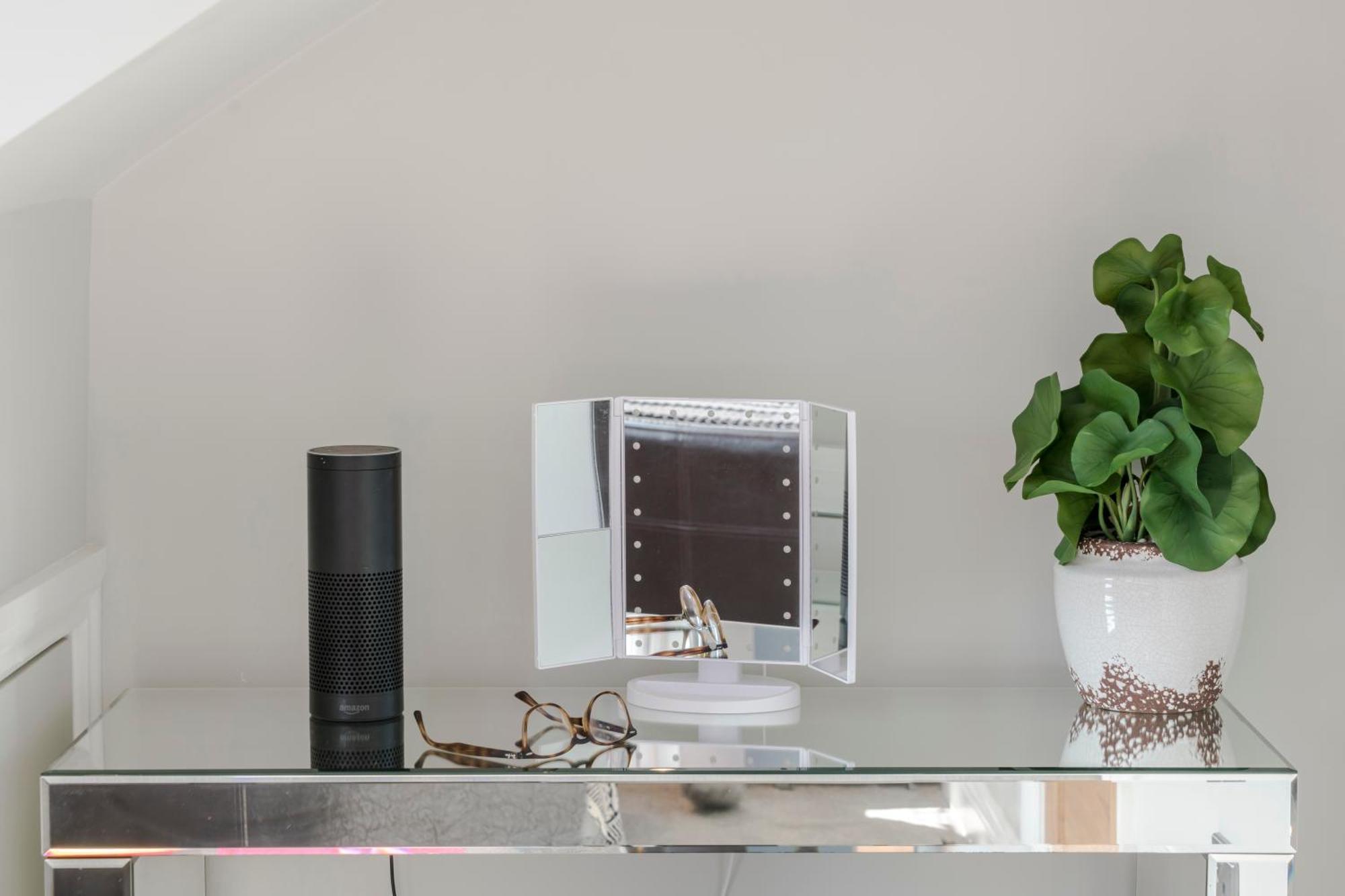 Stunning 3 Bed Duplex Apartment In The Heart Of West Hampstead ロンドン エクステリア 写真