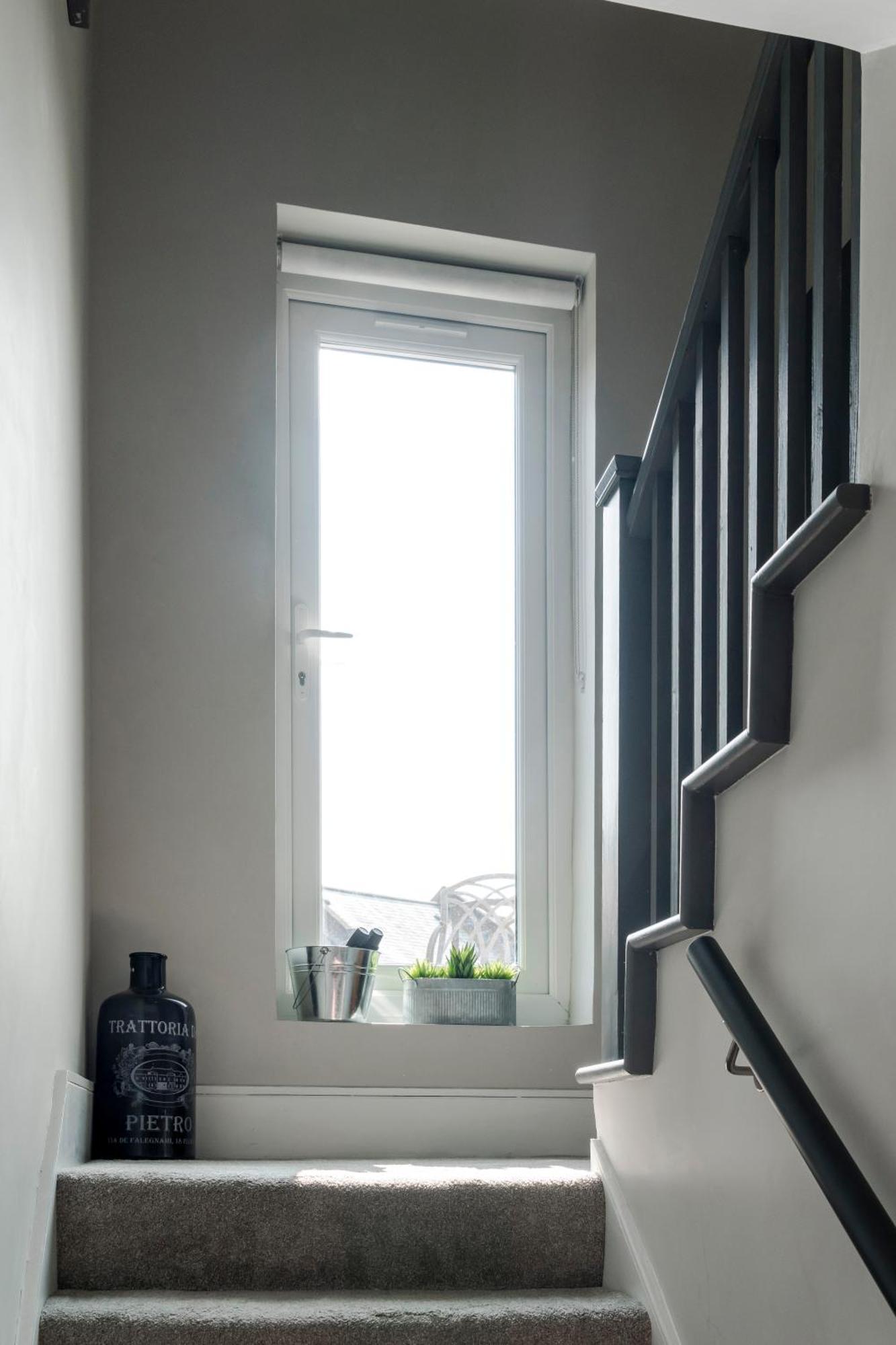 Stunning 3 Bed Duplex Apartment In The Heart Of West Hampstead ロンドン エクステリア 写真
